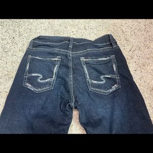 Silver Jeans Avery 26/33 NWT only worn once